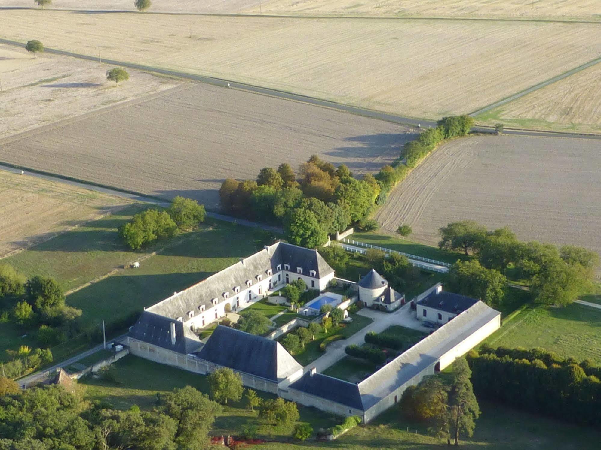 Le Clos Chavigny Lerne Екстер'єр фото